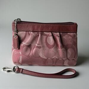 COACH F43522 Optic Pink Signature Jacquard Pleated Leather Wristlet Dusty Rose